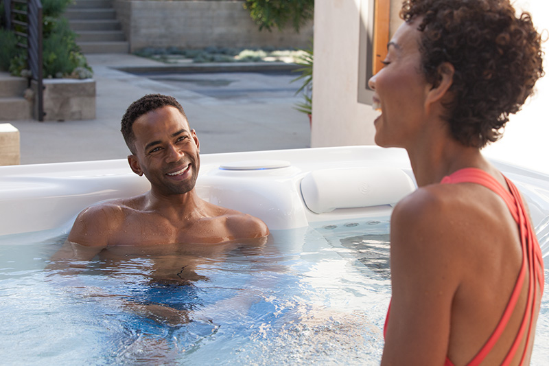 The Pros of Owning an Outdoor vs. Indoor Hot Tub